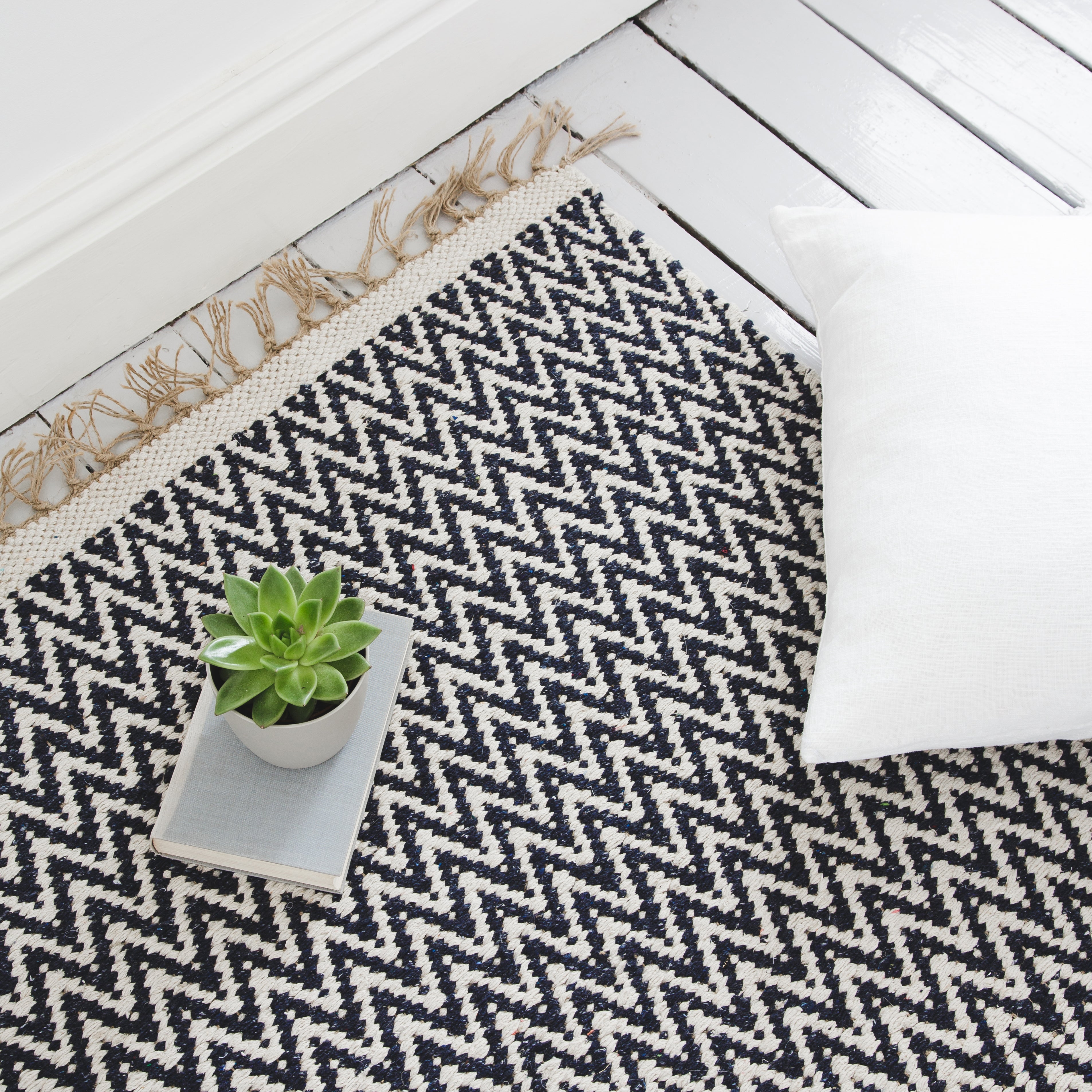 Indra Importer "Black Zig Zag" Chevron Recycled Cotton Rug